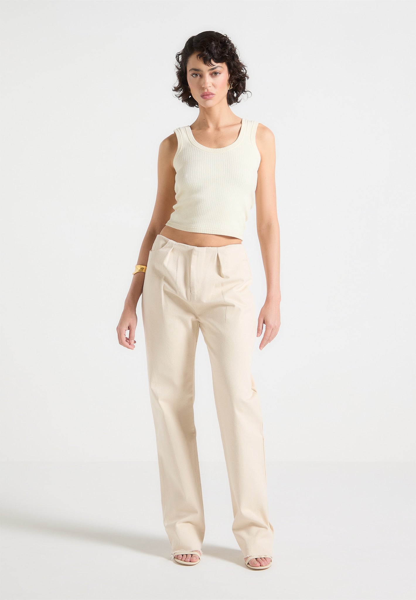 Pleated Boyfriend Jeans - Cream